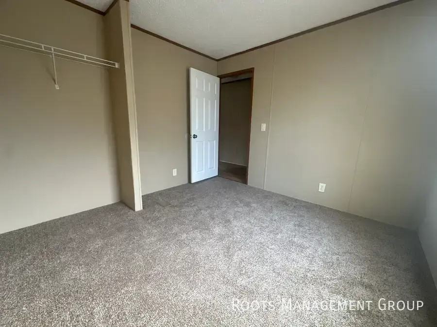 2410 Gena Ann Ln - Photo 6 of 8