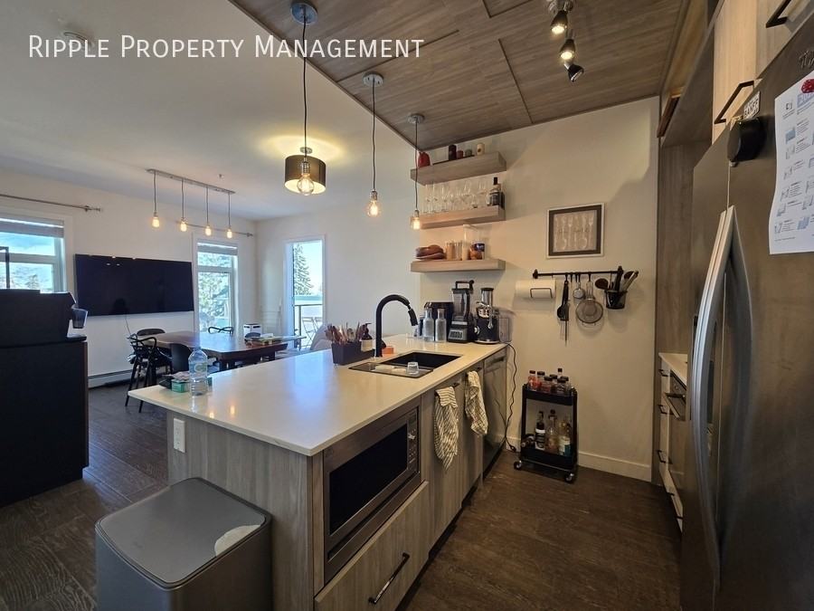 2702 17 Ave Sw #313 - Photo 2 of 21