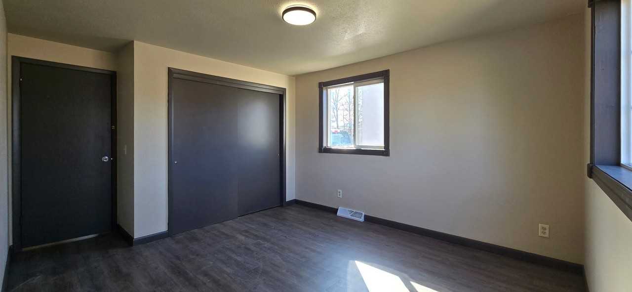 1820 Oak St #2 - Photo 2 of 9