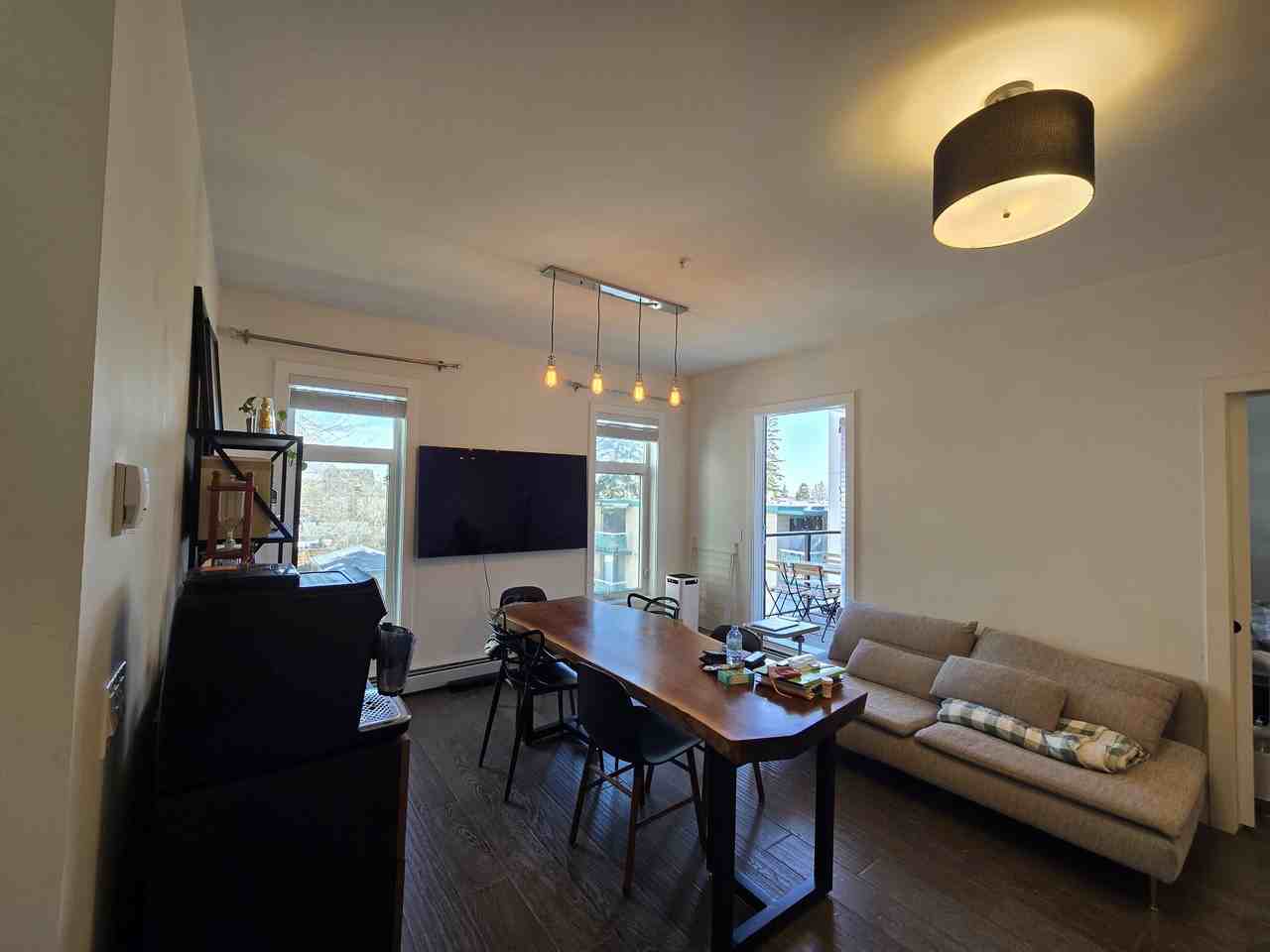 2702 17 Ave Sw - Photo 5 of 21