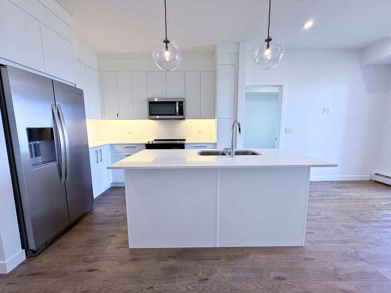 [Myne] 63 Corner Glen Crescent NE, Calgary - Photo 2 of 16