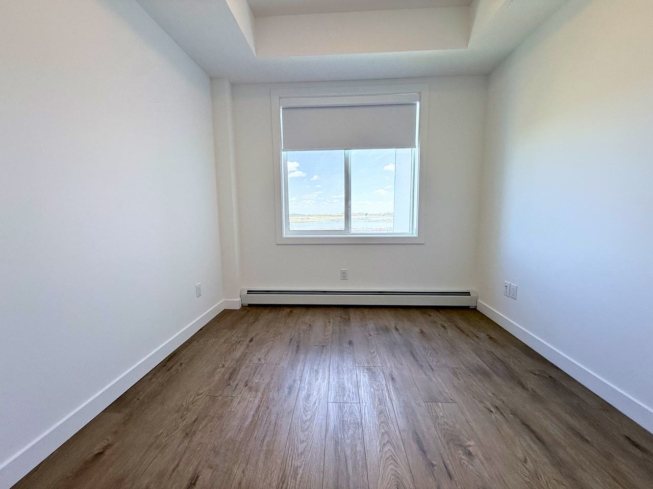 [Myne] 63 Corner Glen Crescent NE, Calgary - Photo 5 of 16