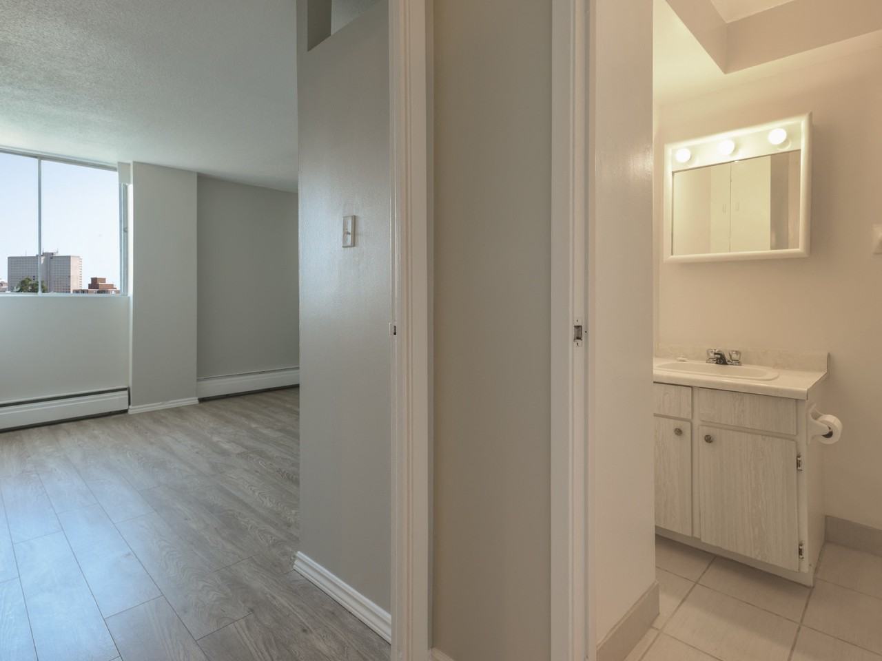 Southpoint - Photo 5 of 14