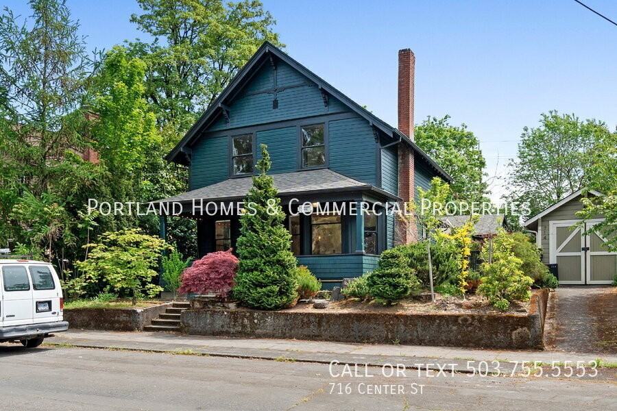 716 Center St - Photo 2 of 32