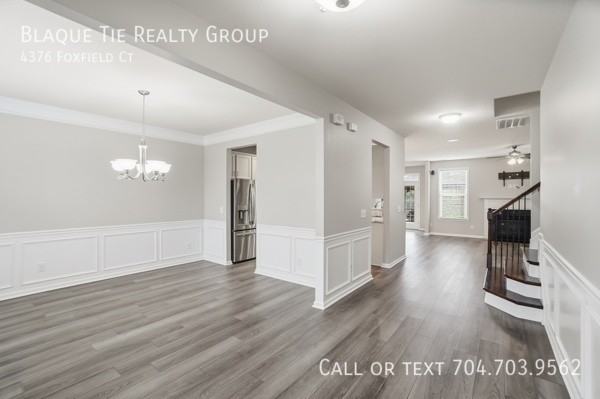 4376 Foxfield Ct - Photo 5 of 44