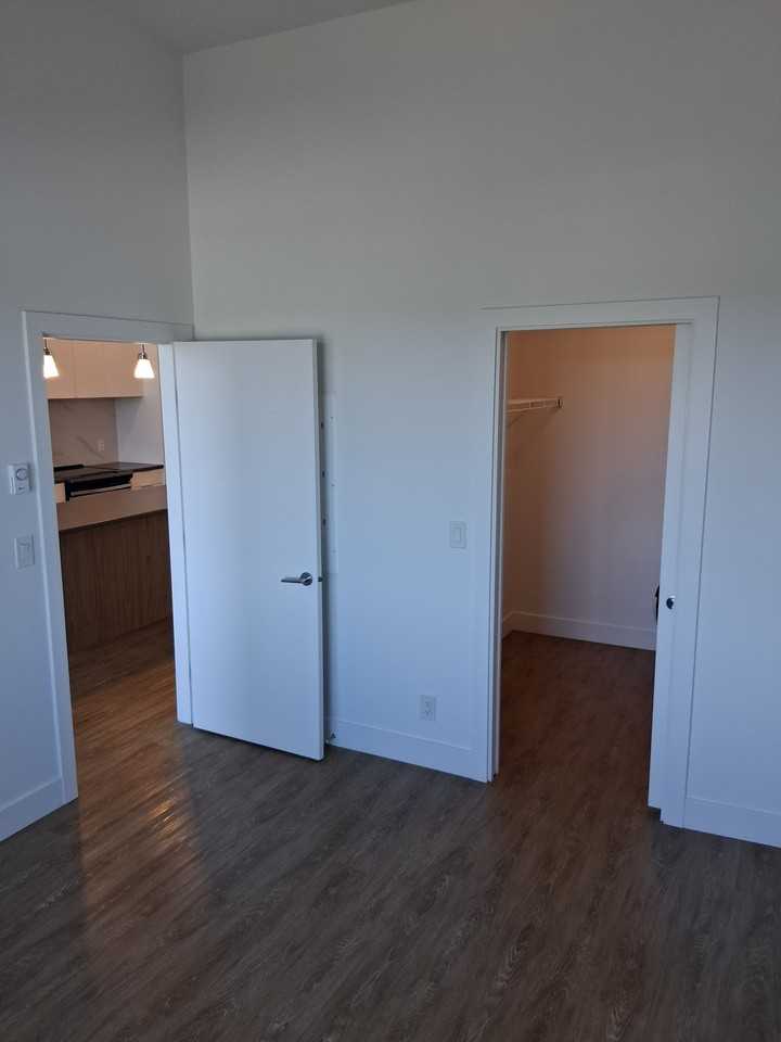 858 Georgia Avenue - Photo 9