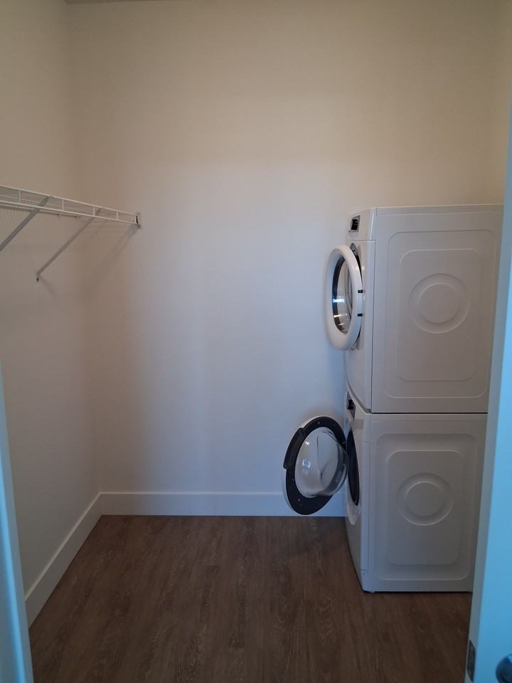 858 Georgia Avenue - Photo 11