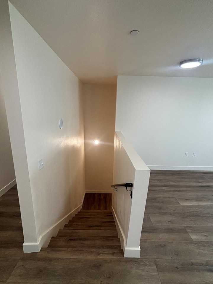 1832 West 48th Street - Photo 3 of 24