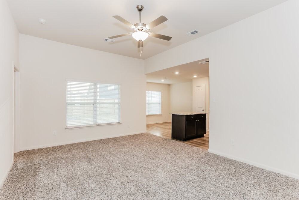 1456 Palamedes Dr - Photo 5 of 19