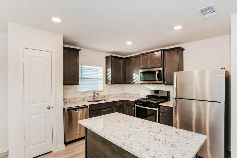 1456 Palamedes Dr - Photo 7 of 19