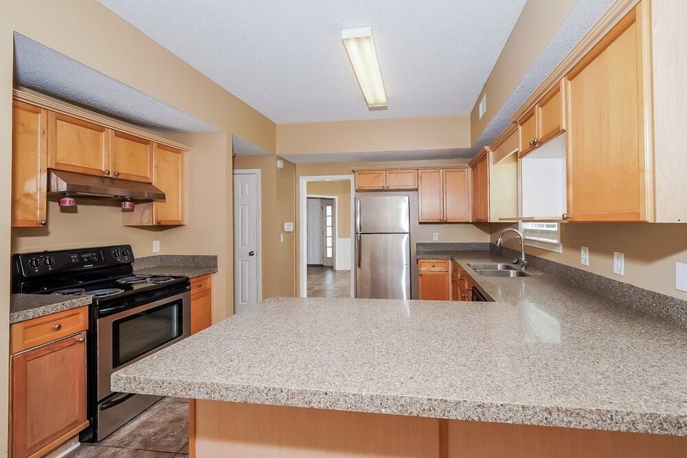 5505 Leighaven Way - Photo 6 of 25