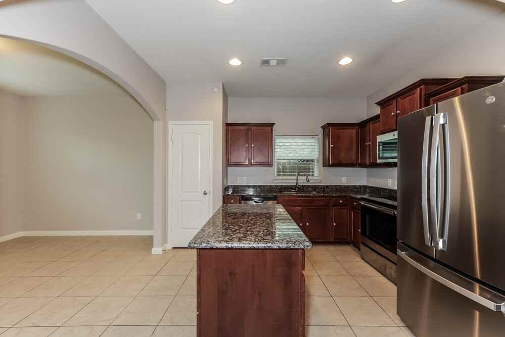4144 Tower Ln - Photo 7 of 19
