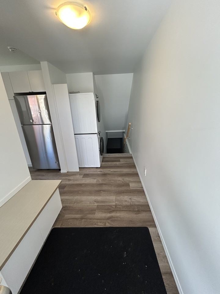 11354 53 St Nw - Photo 2 of 12