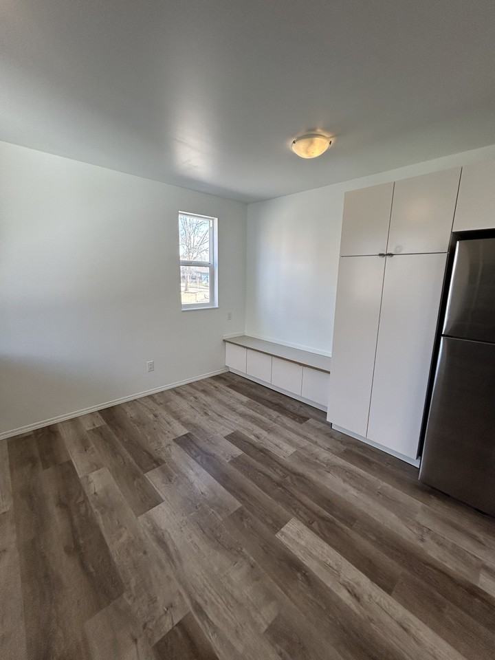 11354 53 St Nw - Photo 4 of 12