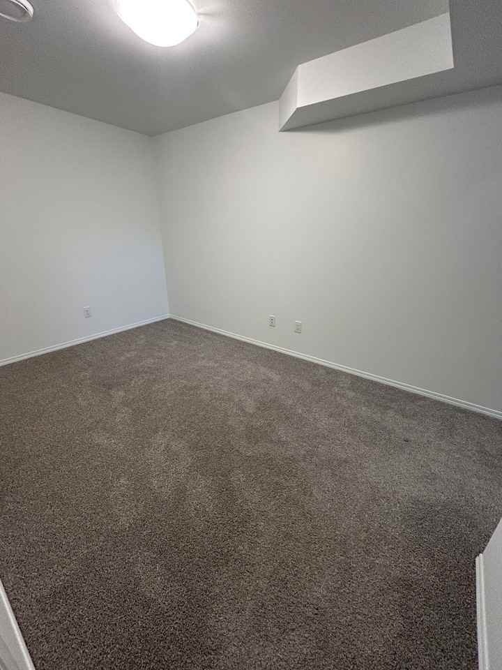 11354 53 St Nw - Photo 6 of 12