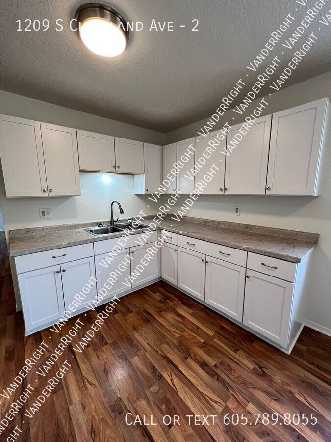 1209 S Cleveland Ave #2 - Photo 3 of 19