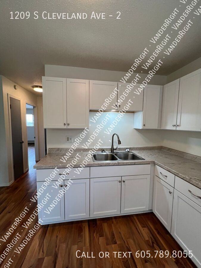 1209 S Cleveland Ave #2 - Photo 4 of 19
