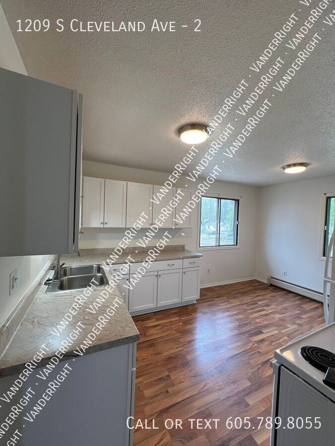 1209 S Cleveland Ave #2 - Photo 7 of 19
