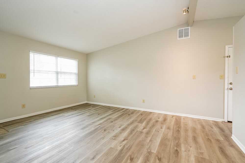 3628 Valley Lake Dr - Photo 3 of 16