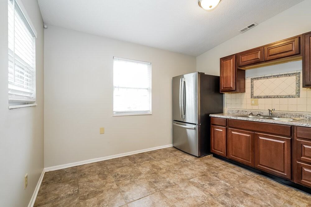 3628 Valley Lake Dr - Photo 7 of 16