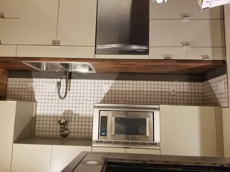 356 Oak St - Photo 4 of 18