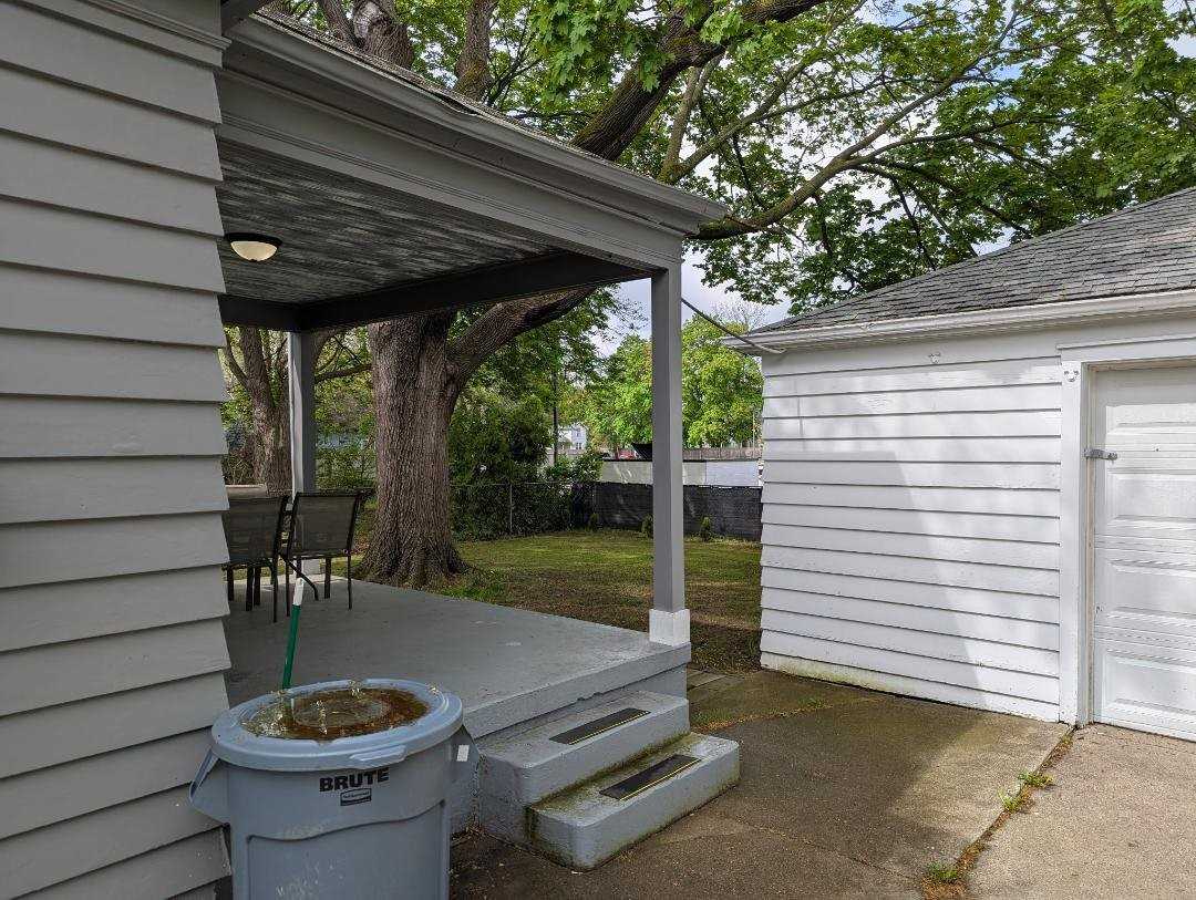 2121 Brenner St - Photo 2 of 10