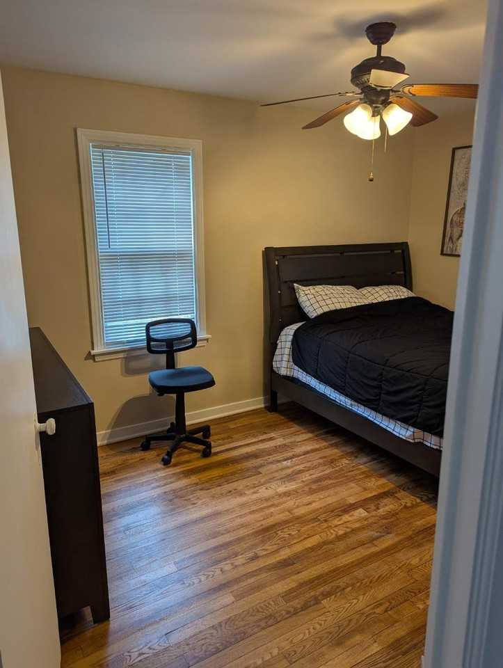 2121 Brenner St - Photo 5 of 10