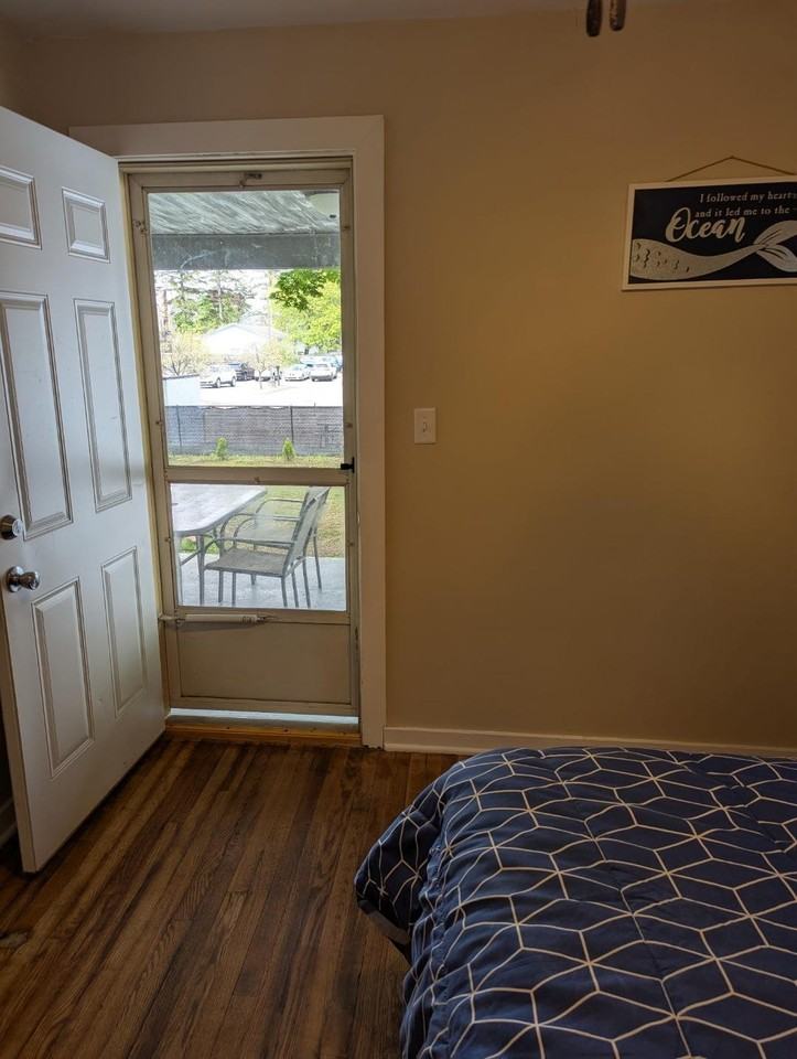 2121 Brenner St - Photo 7 of 10