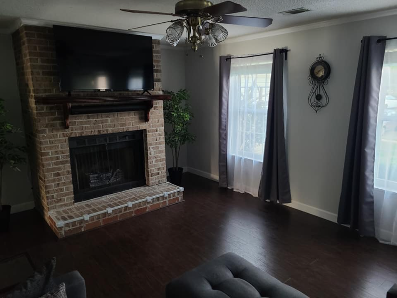 132 Sussex Dr - Photo 7 of 14