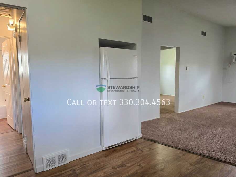 1442 Virginia Ave - Photo 2 of 18
