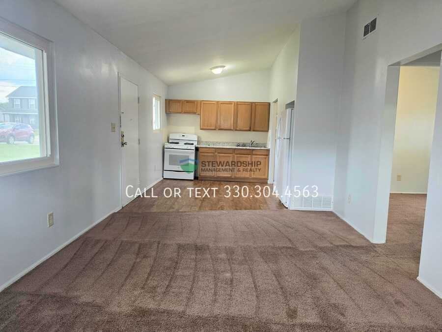 1442 Virginia Ave - Photo 5 of 18