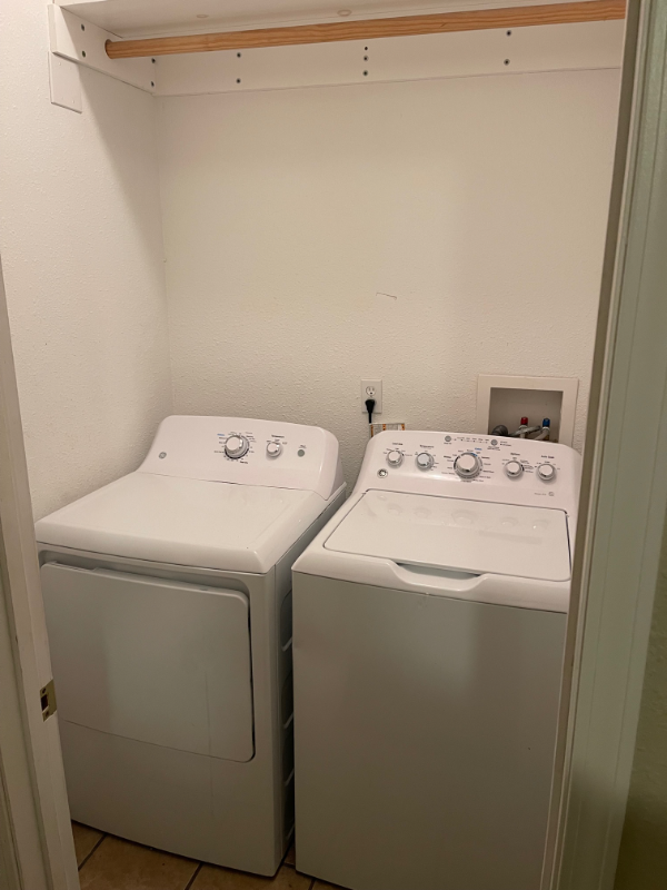 826 E Linwood Blvd - Photo 7 of 25