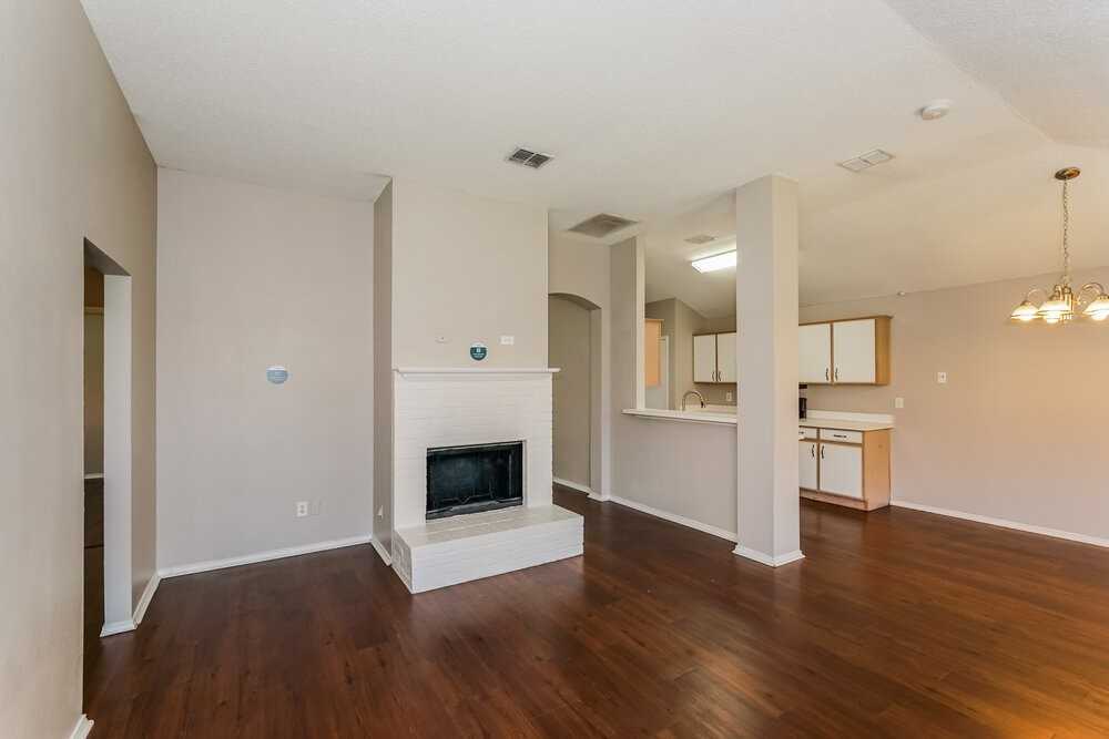 317 Taylor St - Photo 5 of 21