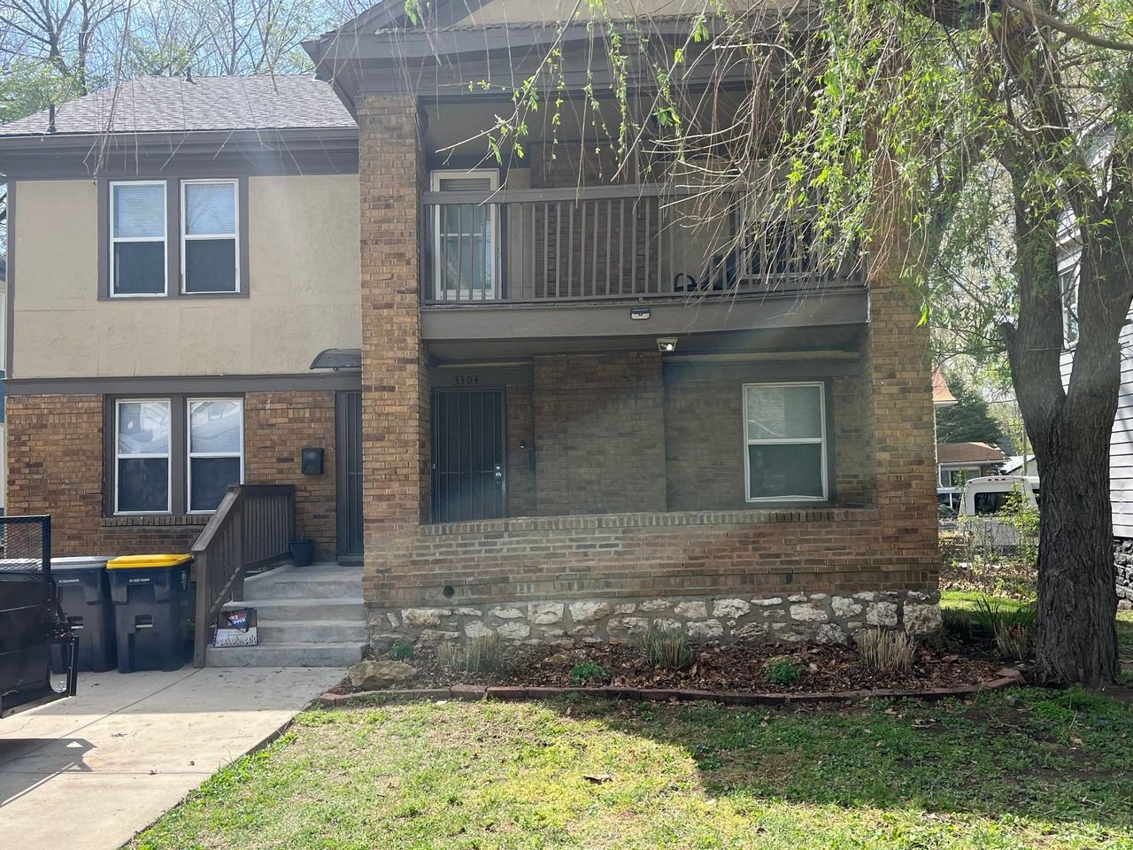 3306 Agnes Ave - Photo 2 of 23