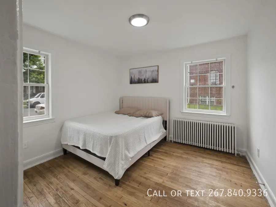 16 Danbury St Se #4 - Photo 6 of 9