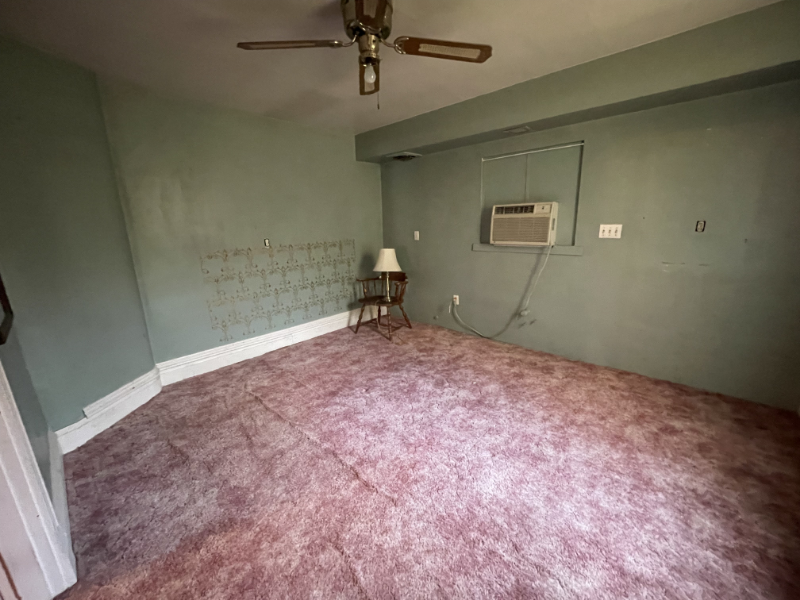409 Larimer Ave - Photo 4 of 13