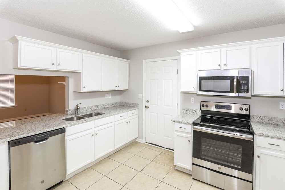 4506 Shadow Hollow Dr - Photo 3 of 15