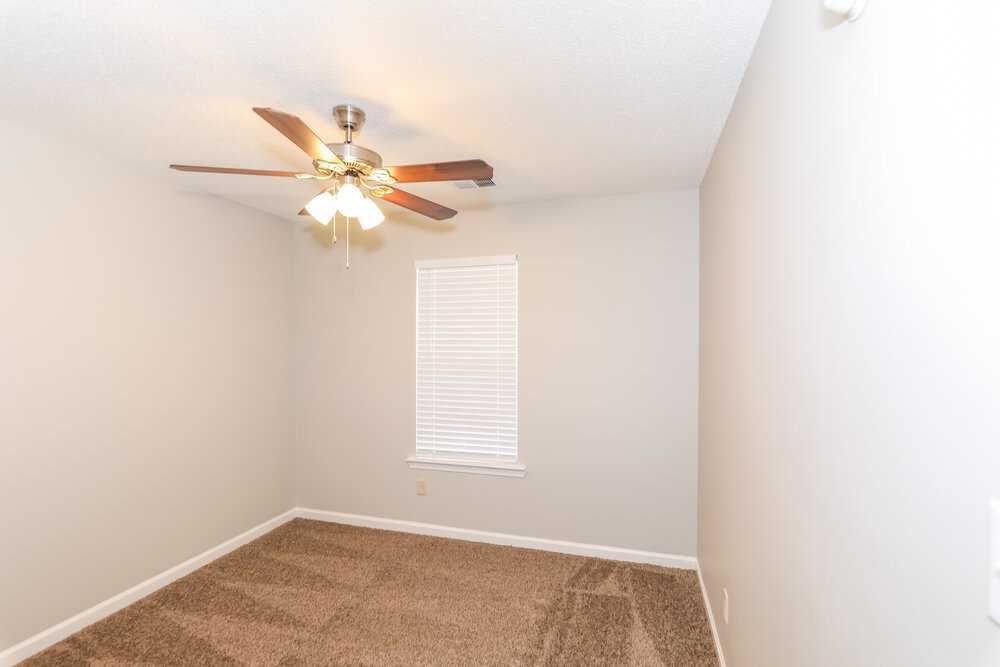 4506 Shadow Hollow Dr - Photo 7 of 15