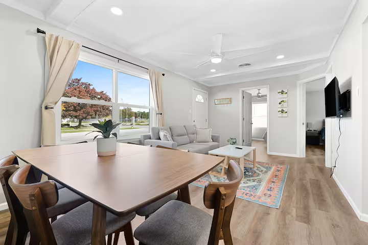 621 Cook St - Photo 6 of 33