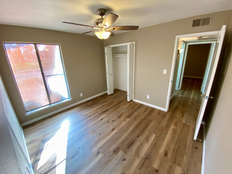 520 W Sierra Ave #102 - Photo 5 of 9