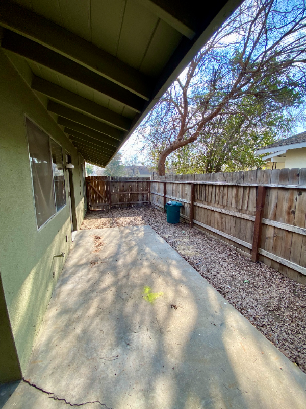 520 W Sierra Ave #102 - Photo 7 of 9