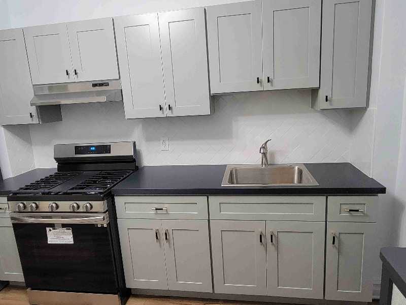 32 Hamilton Ave #2 - Photo 3 of 9