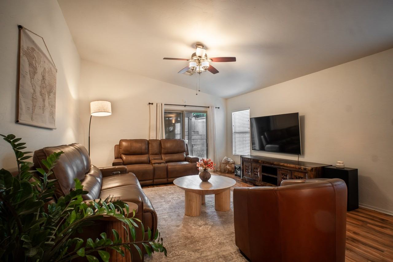 3724 W Fitzwater Ct - Photo 4 of 17