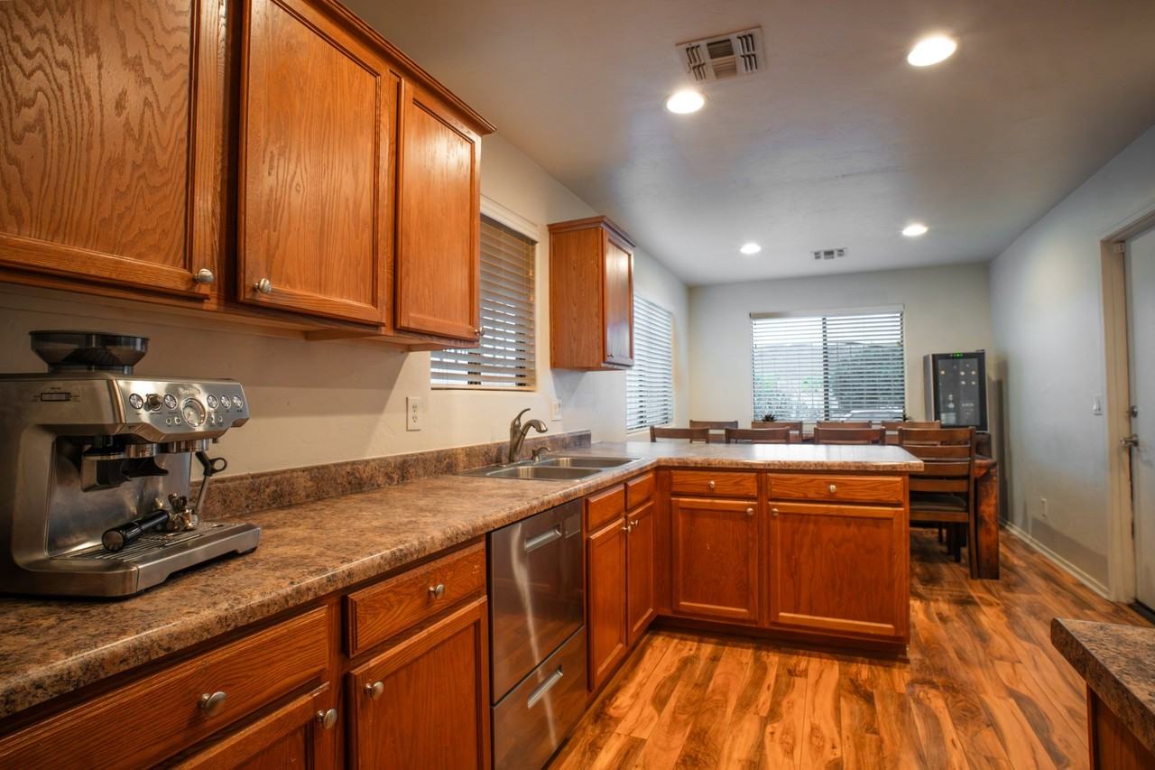 3724 W Fitzwater Ct - Photo 5 of 17