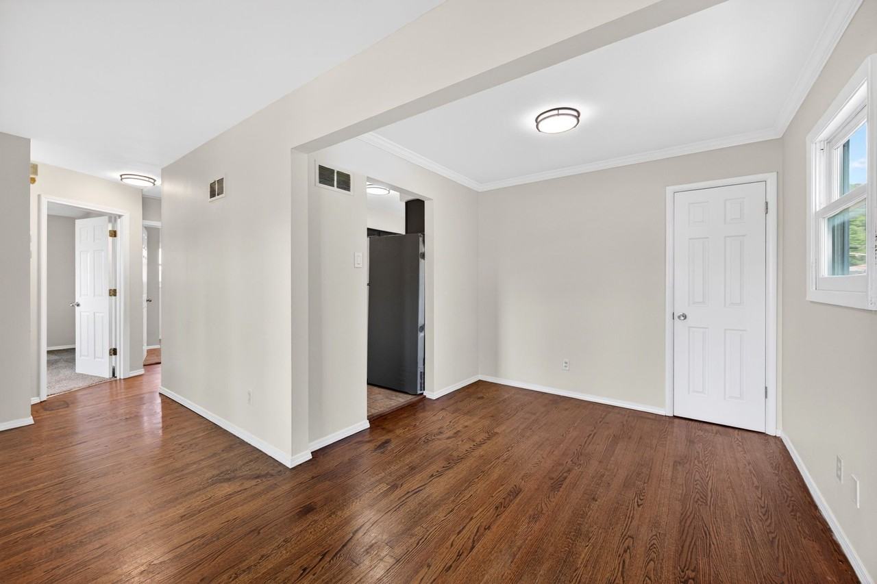 3945 Crosby Dr - Photo 5 of 19