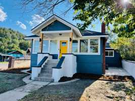 featured image of 821 S Ash St