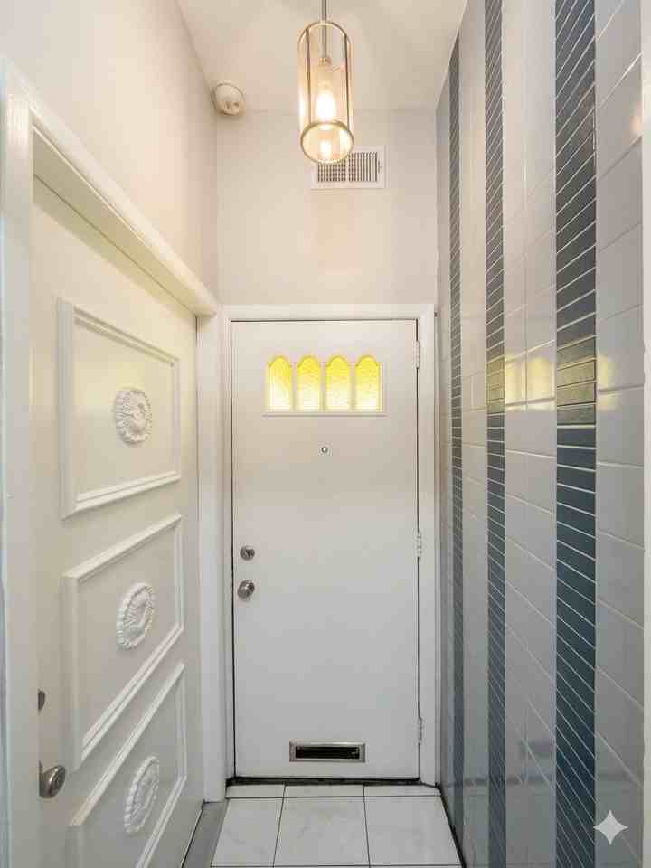 1809 S 13th St #2 - Photo 3 of 16