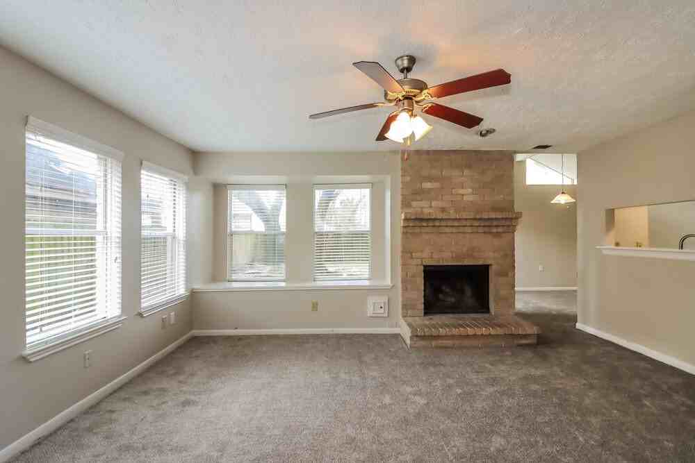 16602 Quiet Trail Dr - Photo 7 of 20
