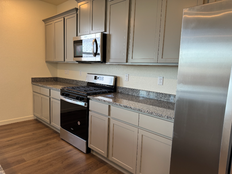 5996 Amerifax Dr - Photo 4 of 29
