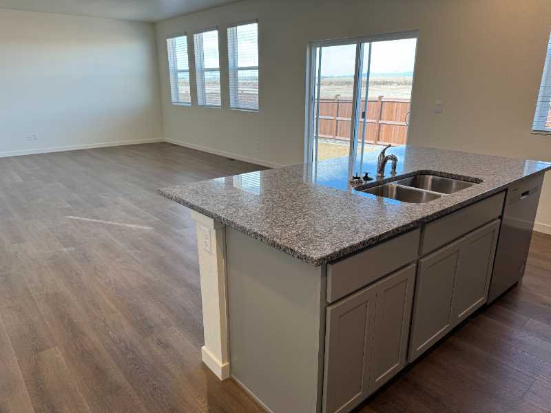 5996 Amerifax Dr - Photo 5 of 29